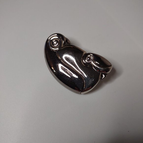 Dark Silver Tone Metal Penguin Brooch - Picture 2 of 11